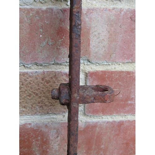 1038 - An antique wrought iron gate with simple open vertical hooped bars, 181 cm high x 116 wide