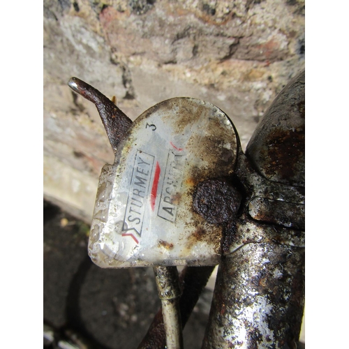 1041 - A vintage Raleigh bicycle with sprung Brooks leather saddle (af)