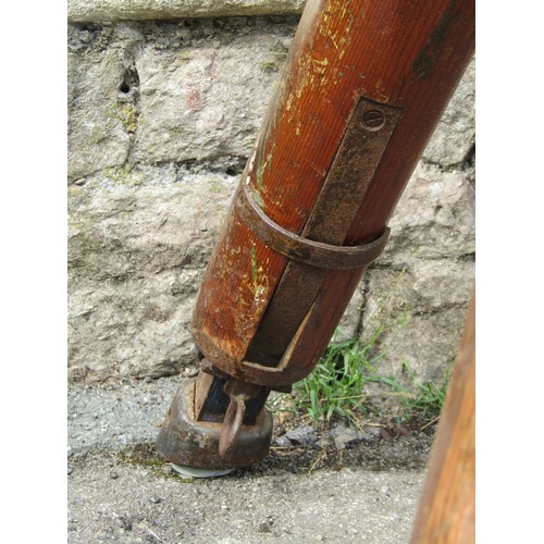 1434 - An early 20th century school gym pommel horse with adjustable horse hoof type supports supports, mak... 