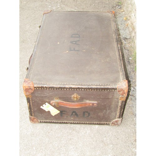 1156 - Large travel trunk