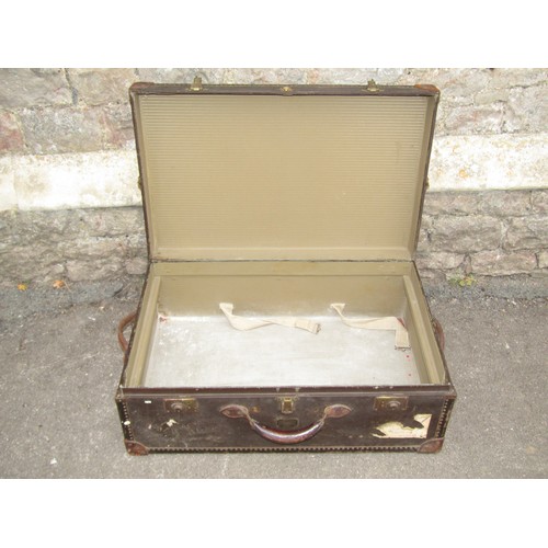 1156 - Large travel trunk