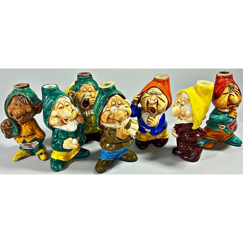 48 - A Snow White and The Seven Dwarves ceramic collection