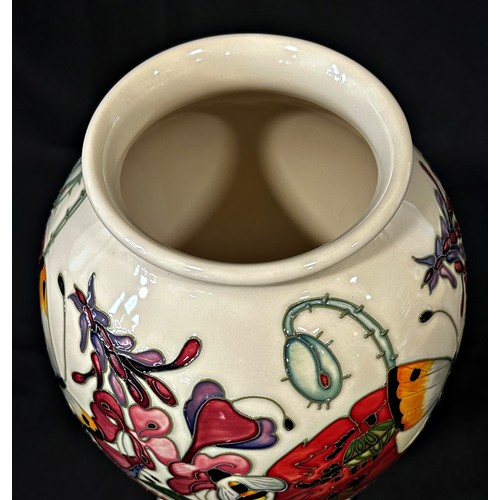 21 - A large Moorcroft 