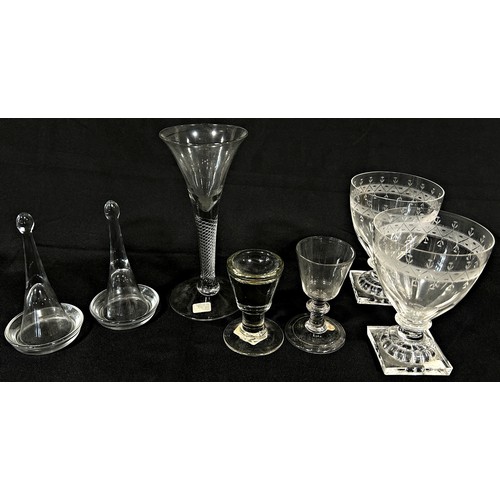 183 - A mixed selection of antique glassware to include a pair of Georgian rummers with lemon squeezer bas... 