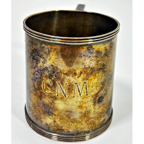 251 - A silver Mappin & Webb christening mug bearing the initials C N M, Birmingham 1921, 8 cm high, 5.1 o... 