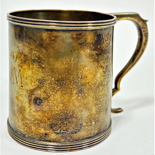 251 - A silver Mappin & Webb christening mug bearing the initials C N M, Birmingham 1921, 8 cm high, 5.1 o... 