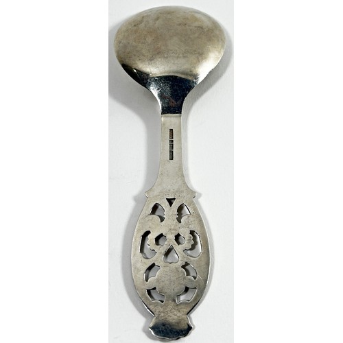 269 - A mixed lot of silver spoons to include a Norwegian carved handled spoon stamped 830, a silver soup ... 