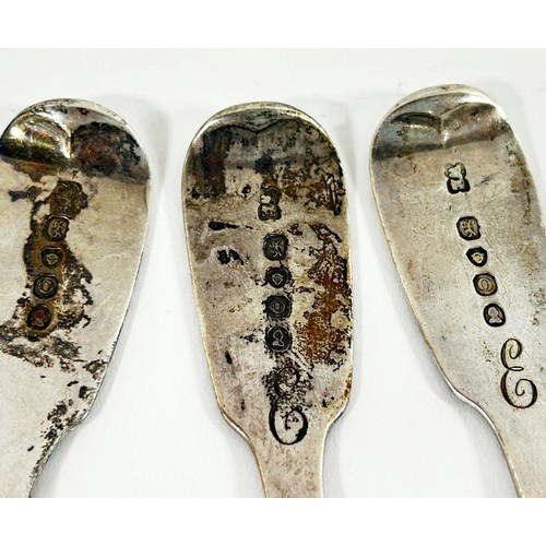 281 - Eight George IV silver dessert spoons, London 1829 maker William Eton, 13.2 ozs