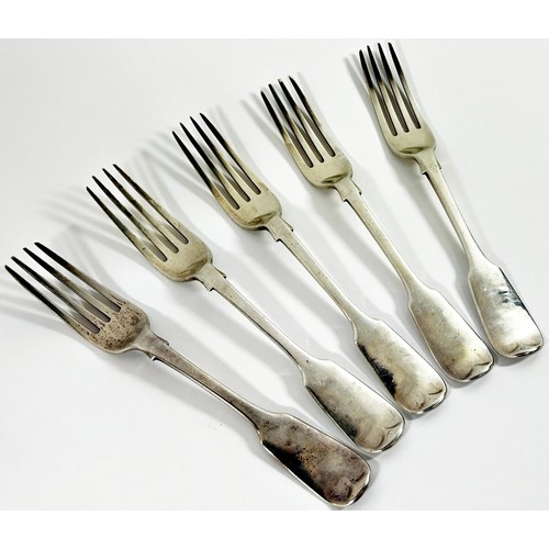 277 - Five Victorian silver forks, London 1846, maker Chawner & Co, 13.6oz.