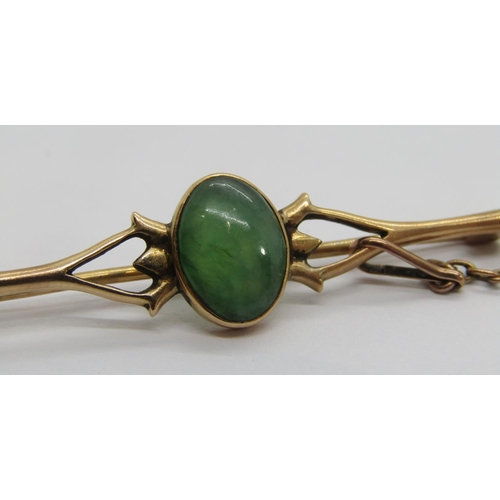 321 - Chinese 18k jade bar brooch, possibly by Wing Nam, 4.3g, together with a 14k opal ring with Netherla... 