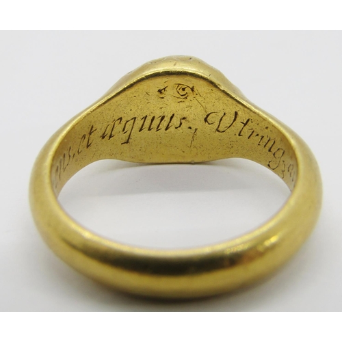 360 - Important 17th century yellow metal posie ring set with turquoise, inscription possibly relating to ... 