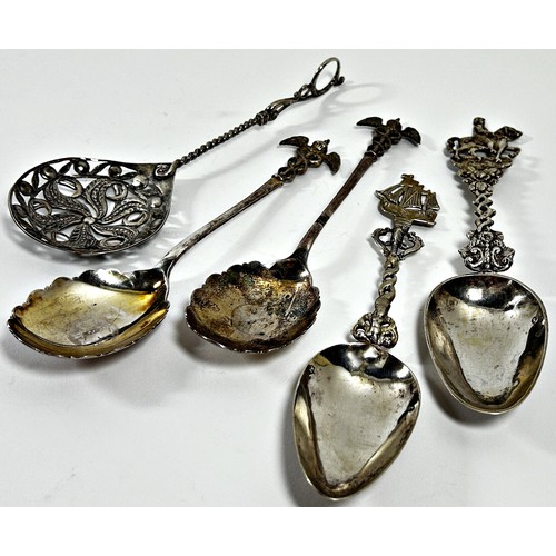 237 - A pair of silver spoons with Caduceus handles, Sheffield 1903, maker James Deakin & Sons, 19 cm long... 