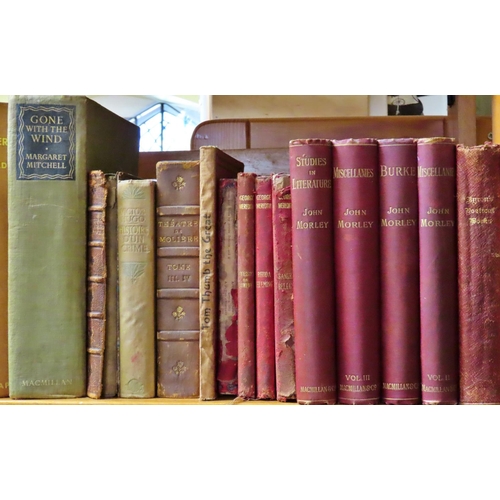 815 - A small library of literary classics to include Byron, Moliere, H G Wells and others (25)