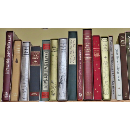 831 - A Folio Society collection of books, mainly literature and reference (35)