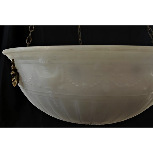 177 - An Edwardian moulded glass, rise and fall ceiling light shade with crackle glazed counter weight, 35... 