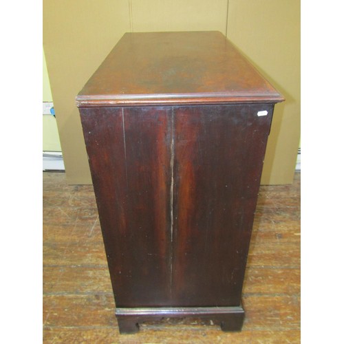 1637 - A Georgian mahogany chest of 4+2 graduated drawers on bracket supports, 105cm high x 110cm wide x 54... 