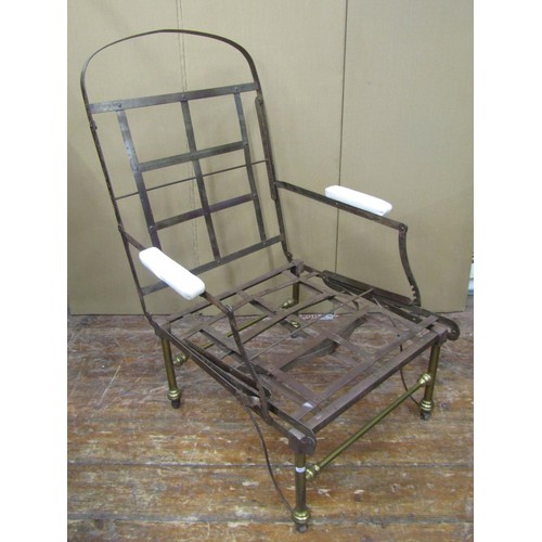 1641 - A 19th century folding campaign chair/bed in brass and steel