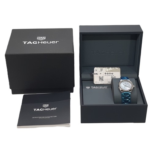 9 - Tag Heuer Watch 'Link Lady' diamond (0.116 CT) quartz edition with mother of pearl dial, 32mm case a... 