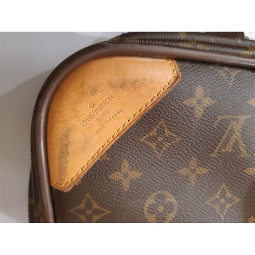 72 - Louis Vuitton satellite 70 suitcase in monogrammed canvas and natural leather made in France 2002, 7... 