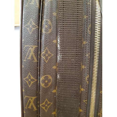 72 - Louis Vuitton satellite 70 suitcase in monogrammed canvas and natural leather made in France 2002, 7... 