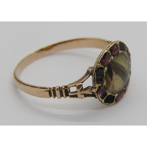 408 - Georgian yellow metal moss agate and garnet cluster ring, size L/M, 2g (af)