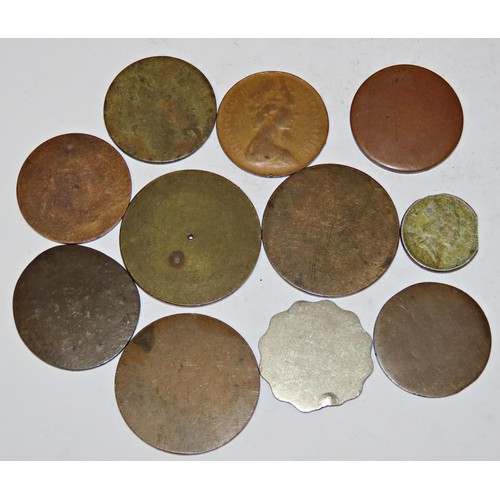 345 - A collection of unusual British and world error coins including thin planchet, uniface and others.