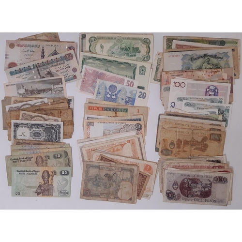 353 - A large quantity of world bank notes, various countries.