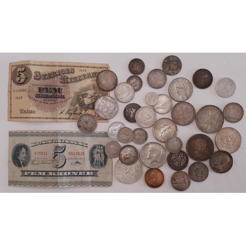 372 - A quantity of 19th and 20th century world silver coins to include a South African half crown, 1897, ... 