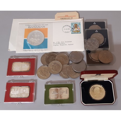 385 - A group of commemorative / collectable coins, to include commemorative Crowns, a Pobjoy Mint ‘Bicent... 