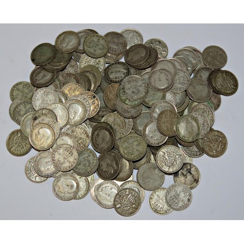 424 - Edward VII 1901-10, Crown 1902, George IV 1910-36 Crown 1821 and other British silver denominations ... 