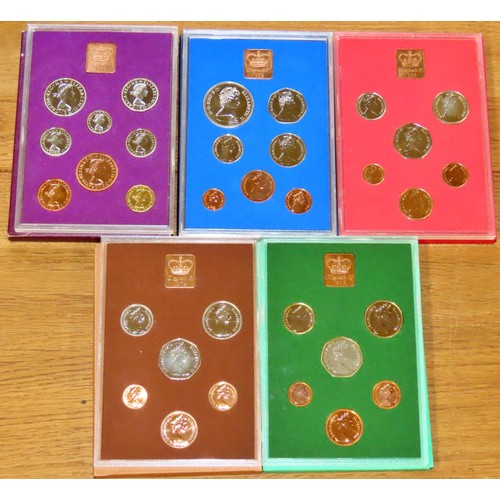 446 - Royal Mint, ten Coinage of Great Britain & Northern Ireland year sets, years to include: 1970, 1972,... 