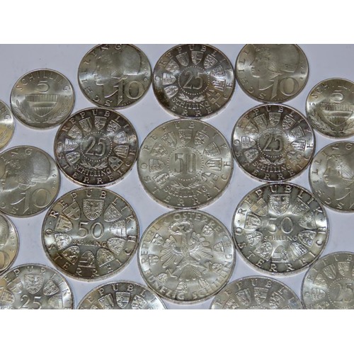 456 - A collection of 20th century Austrian silver shilling (schilling) coins comprising approximately 19 ... 