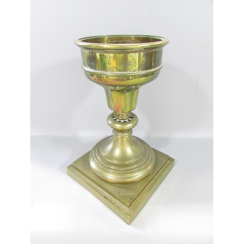 606 - A heavy Victorian brass oil lamp base, an Edwardian style bankers lamp with adjustable green glass s... 