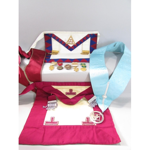 579 - A case of Masonic regalia and maple framed Masonic print