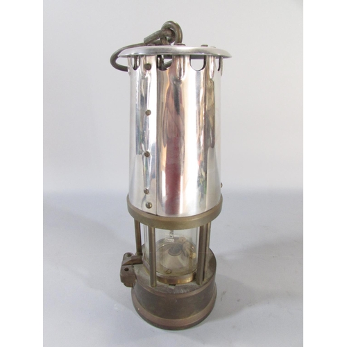 601 - A Type 6  M & O Safety Lamp serial number 534 made by The Projector Lamp & Lighting Co Ltd Eccles, w... 