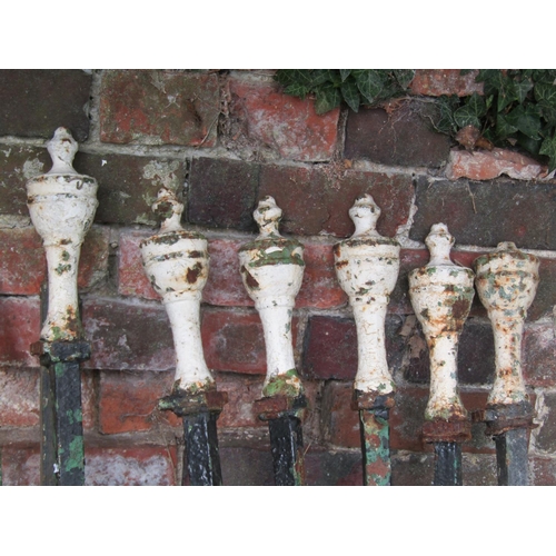 1033 - Architectural salvage - a run of 19th century iron railing with vertical open square bars and urn sh... 