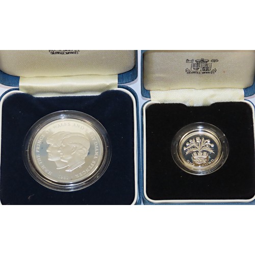 434 - Royal Mint, United Kingdom Silver Proof coin commemorating the marriage of His Royal Highness The Pr... 