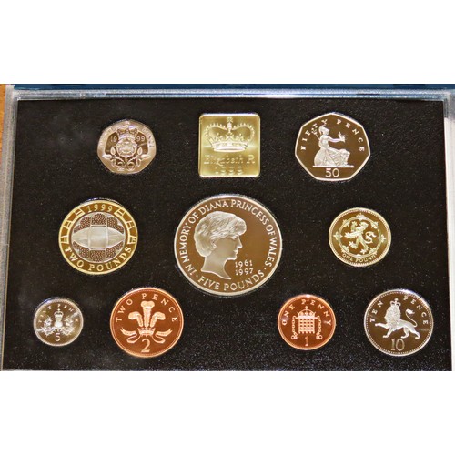 431 - A collection of 17 Royal Mint United Kingdom Proof Coin Collection sets, years comprising: 1983, 198... 