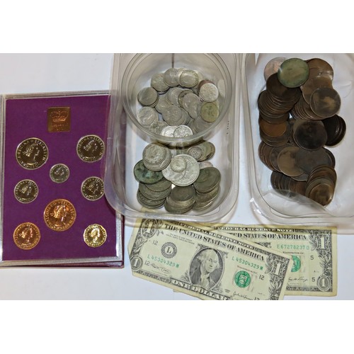 393 - A large quantity of British circulated copper and silver coinage together with a Coinage of Great Br... 