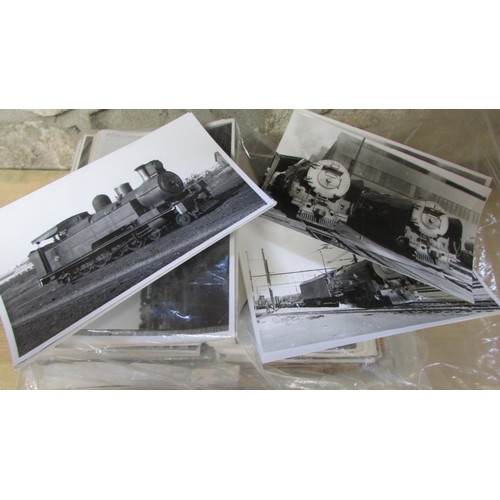 878 - Fairground and showman's engines interest - an extensive (unsorted) collection of postcards and phot... 