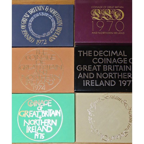 488 - A collection of collectable / commemorative coin sets to include Royal Mint Coinage of Great Britain... 