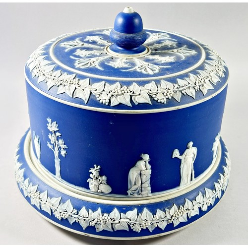 63 - A Wedgwood stilton cheese dome and cover with classical repeating detail