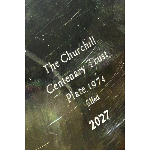 211 - A silver and 24 Caret gold plated filled Winston Churchill centenary plate, no 2027, designed by Dav... 