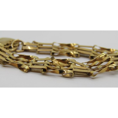 243 - Italian 14k herringbone chain necklace, 2.9g and a 9ct gate link bracelet, 4.2g (one link af) (2)