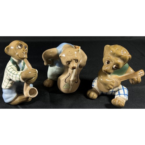 89 - Three Bohemian Royal Dux porcelain animal musicians / three part band, 11cm high.