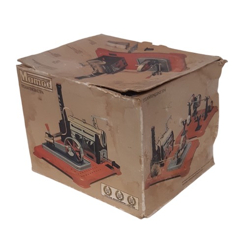 633 - Mamod SP4 Steam Power engine with burner, box and original inner packaging