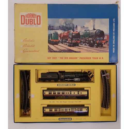 655 - A boxed 1960's  Hornby Dublo 2021 'The Red Dragon' Passenger Set; includes 4-6-0 Cardiff Castle loco... 