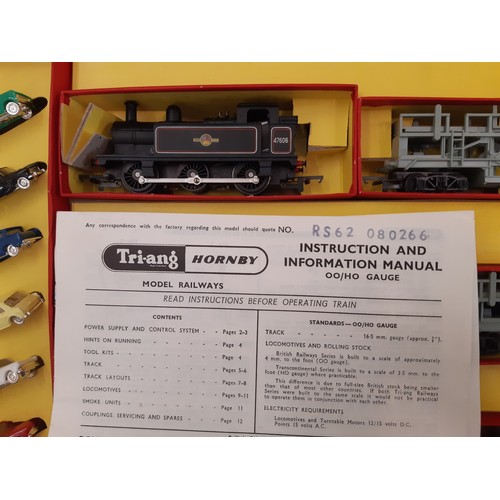 656 - Tri-ang Hornby RS62 electric Train Set Car-a Belle  with 0-6-0 Jinty locomotive, two transporter wag... 