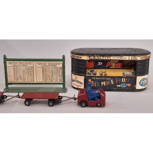 661 - A collection of 00 gauge railway modelling lineside accessories including boxed Hornby Dublo Colour ... 