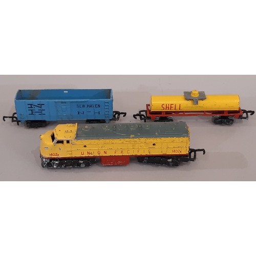 669 - Mixed collection of playworn vintage model vehicles mainly by Dinky, Corgi and Matchbox including ta... 